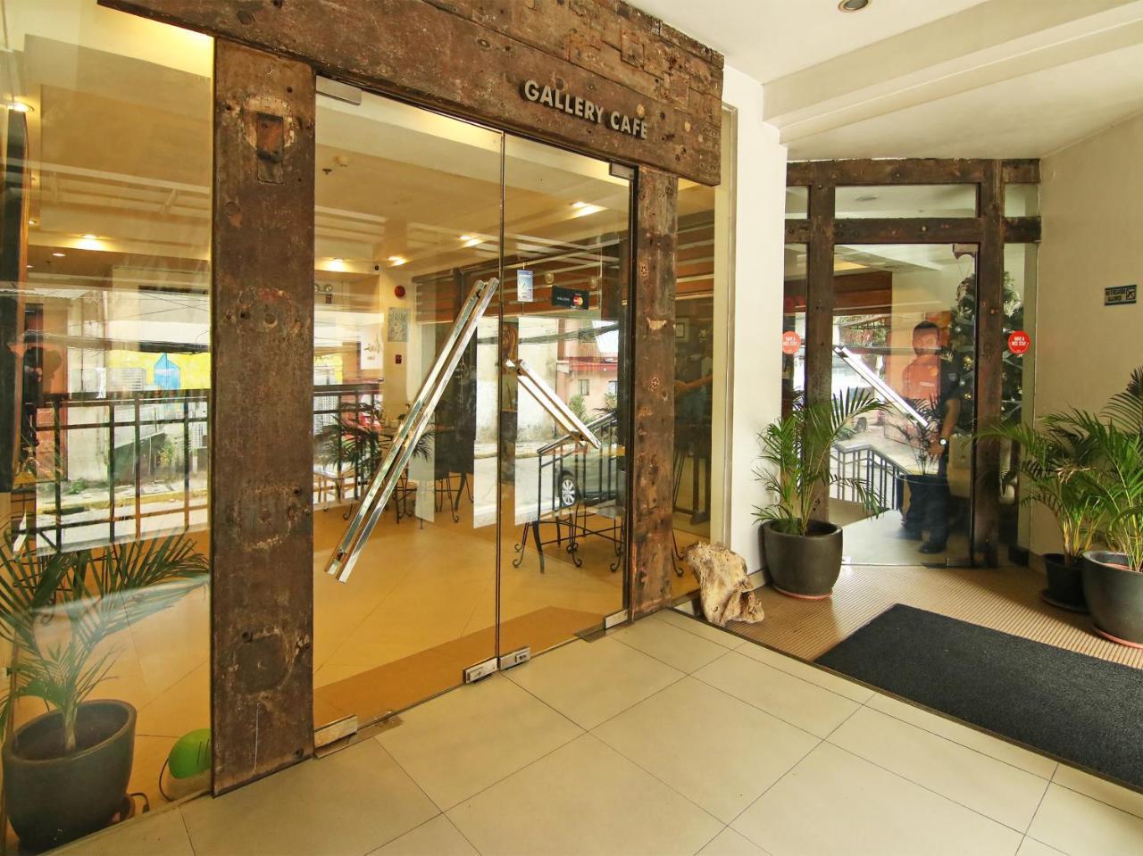 Oyo 103 Artina Suites Hotel Makati City Exteriör bild