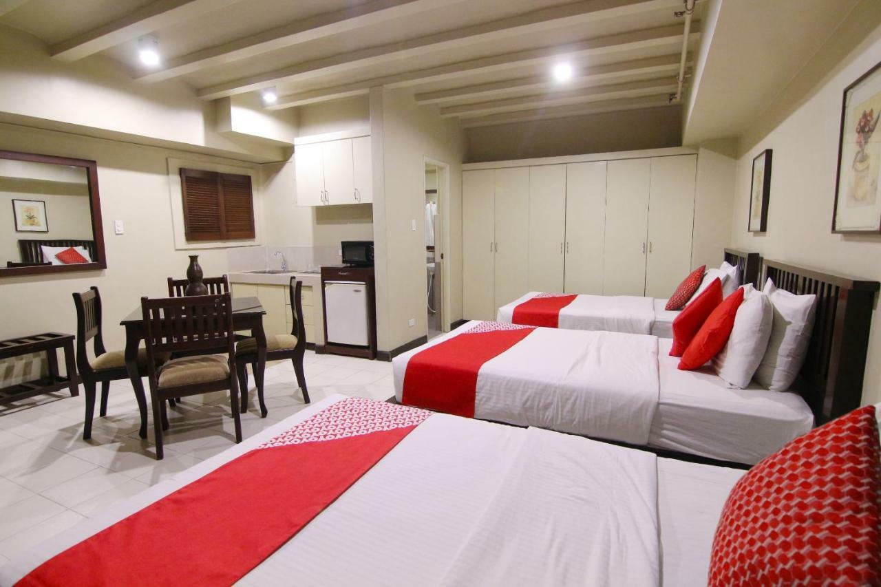 Oyo 103 Artina Suites Hotel Makati City Exteriör bild