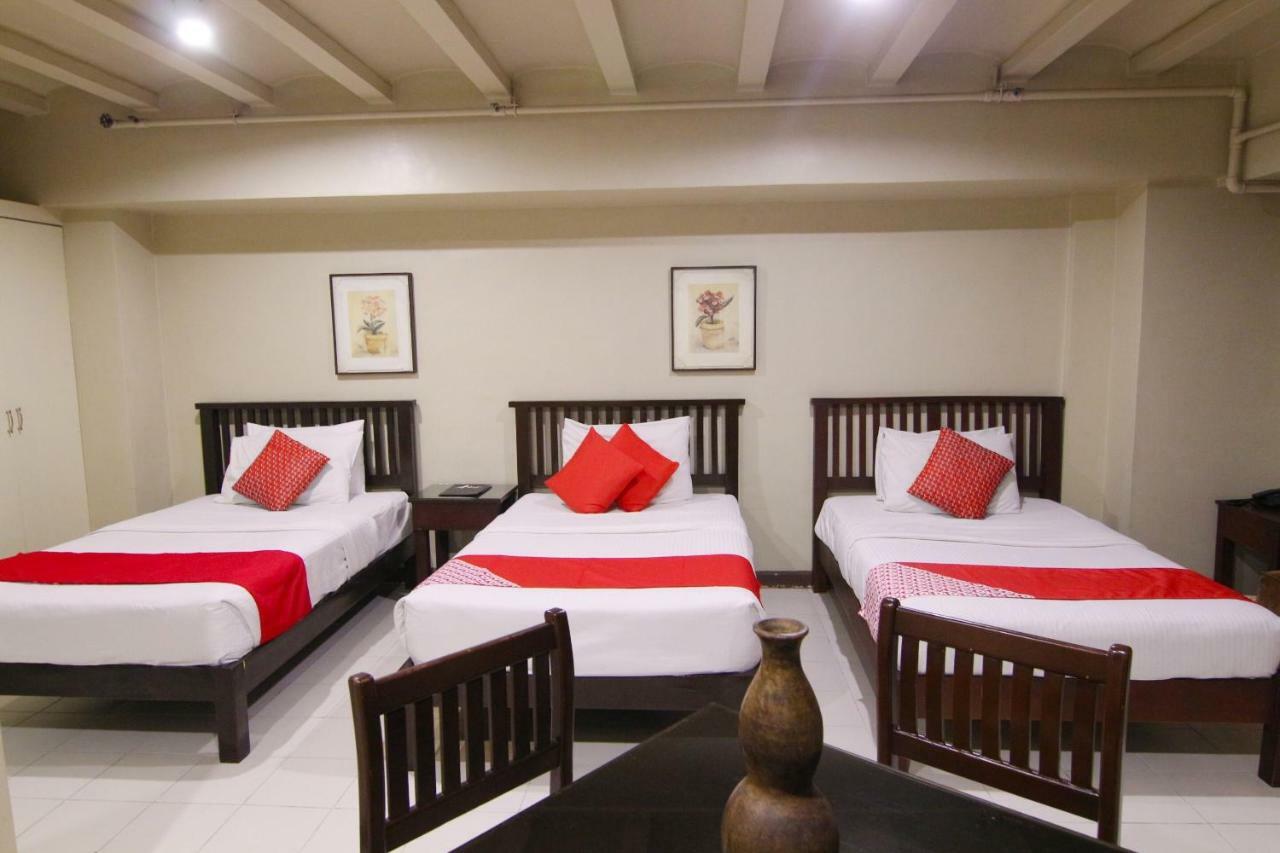 Oyo 103 Artina Suites Hotel Makati City Exteriör bild